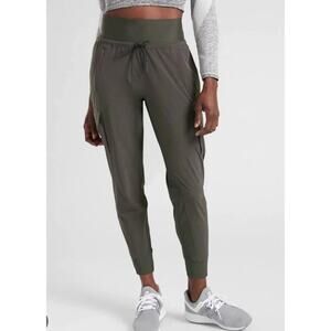 Athleta Sutton Jogger Pant Cargo Arbor Green Lightweight 10